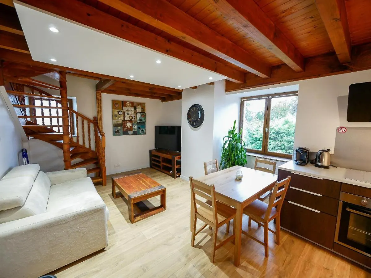 Gite Du Lavoir - Gitesdesbalcons-Com Leyrieu Apartment